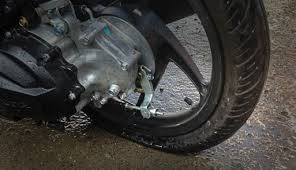 OPINI BIKERS: Efek Ban Kurang Angin, Bahaya Sob!
